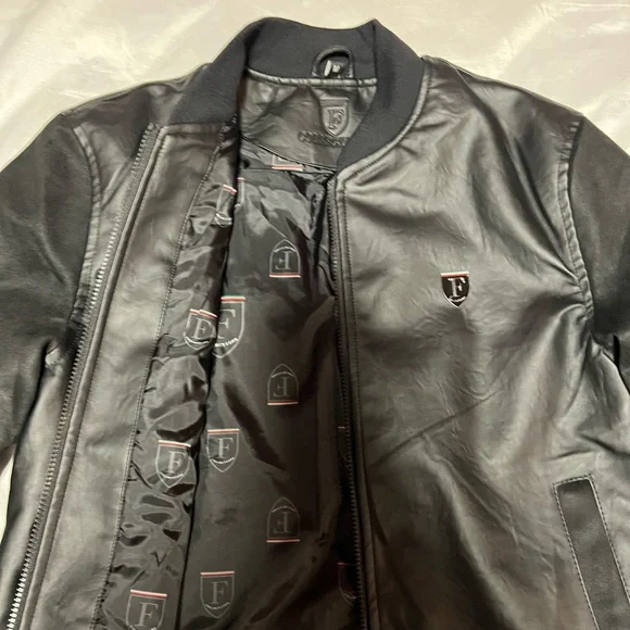 Men’s Leather jacket - Picture 2 of 3